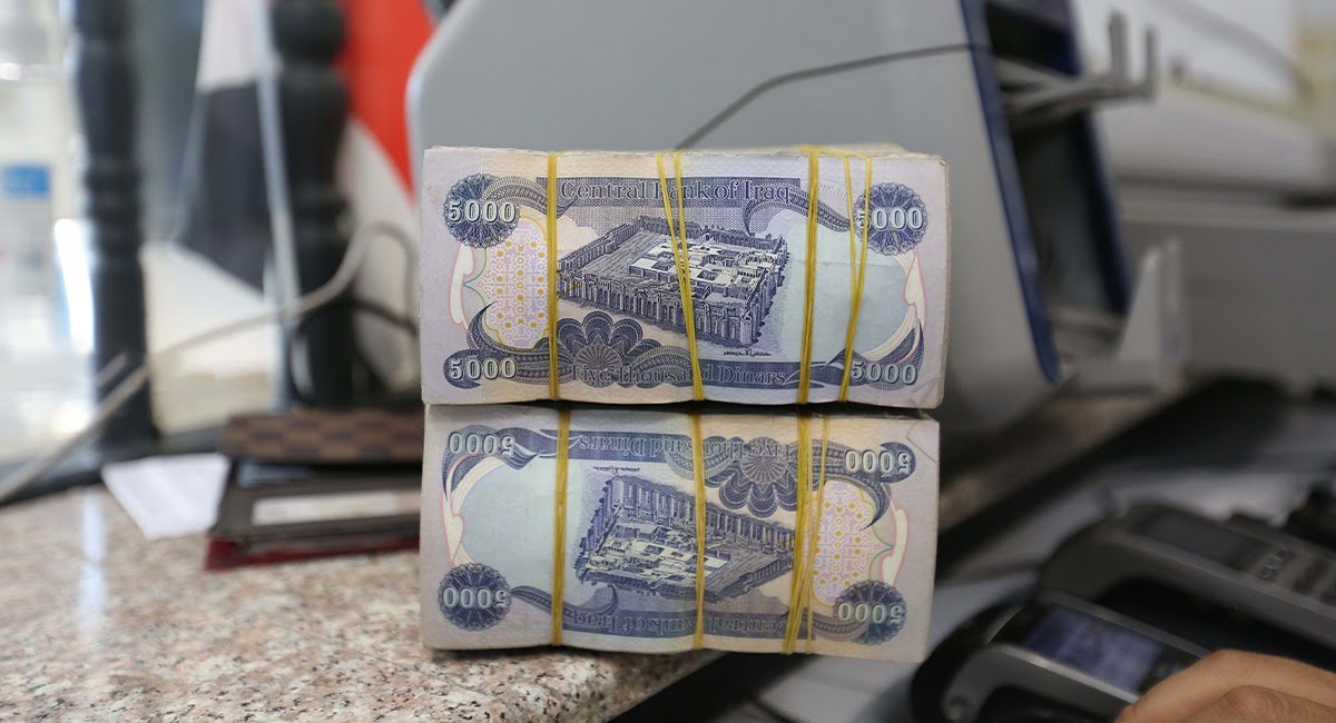 ناشطون: يجب ابعاد رواتب موظفي الإقليم عن المناكفات السياسية