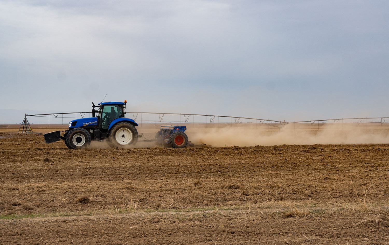 مسؤولون: انخفاض مستوى المياه الجوفية الى 33 متراً