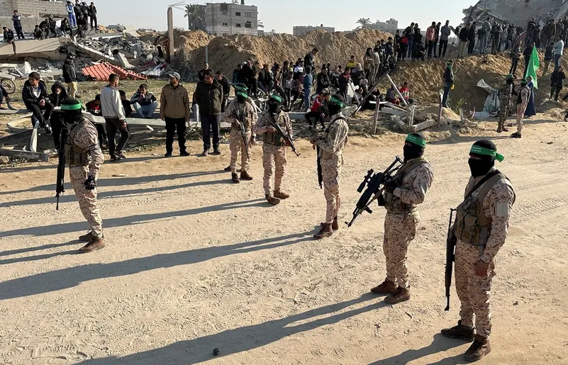 وسط انتشار عسكري لحماس في غزة.. تسليم 3 أسرى إسرائيليين