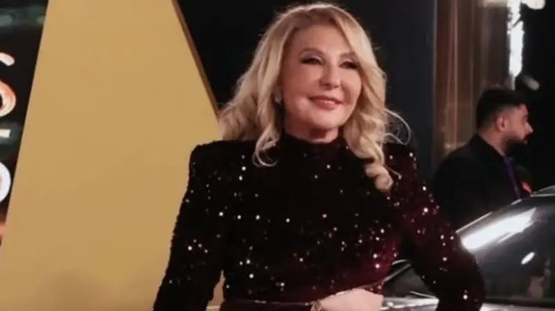 بعد عاصفة “فتحة البطن”.. نادية الجندي: يا جبل ما يهزك ريح