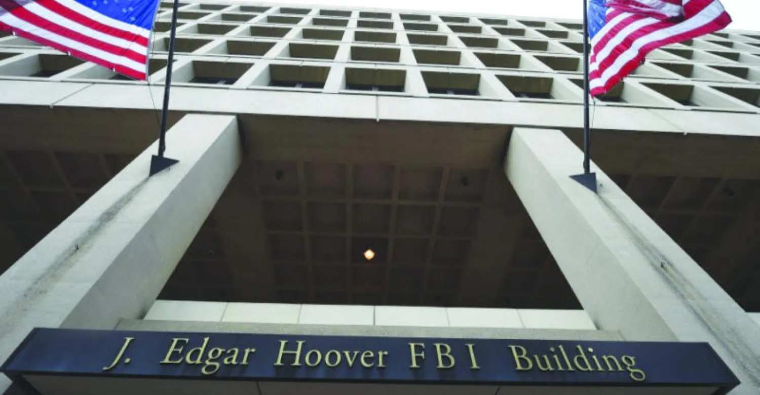 إقالة كبار قادة الـ “إف بي آي” بينهم مسؤول لاحق ترامب