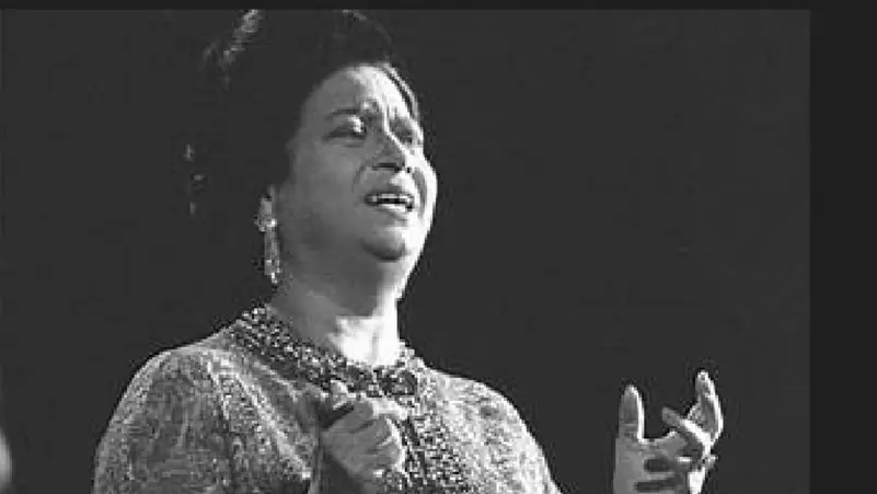 هل تزوجت أم كلثوم في السر؟ حفيد يؤكد وآخر ينفي