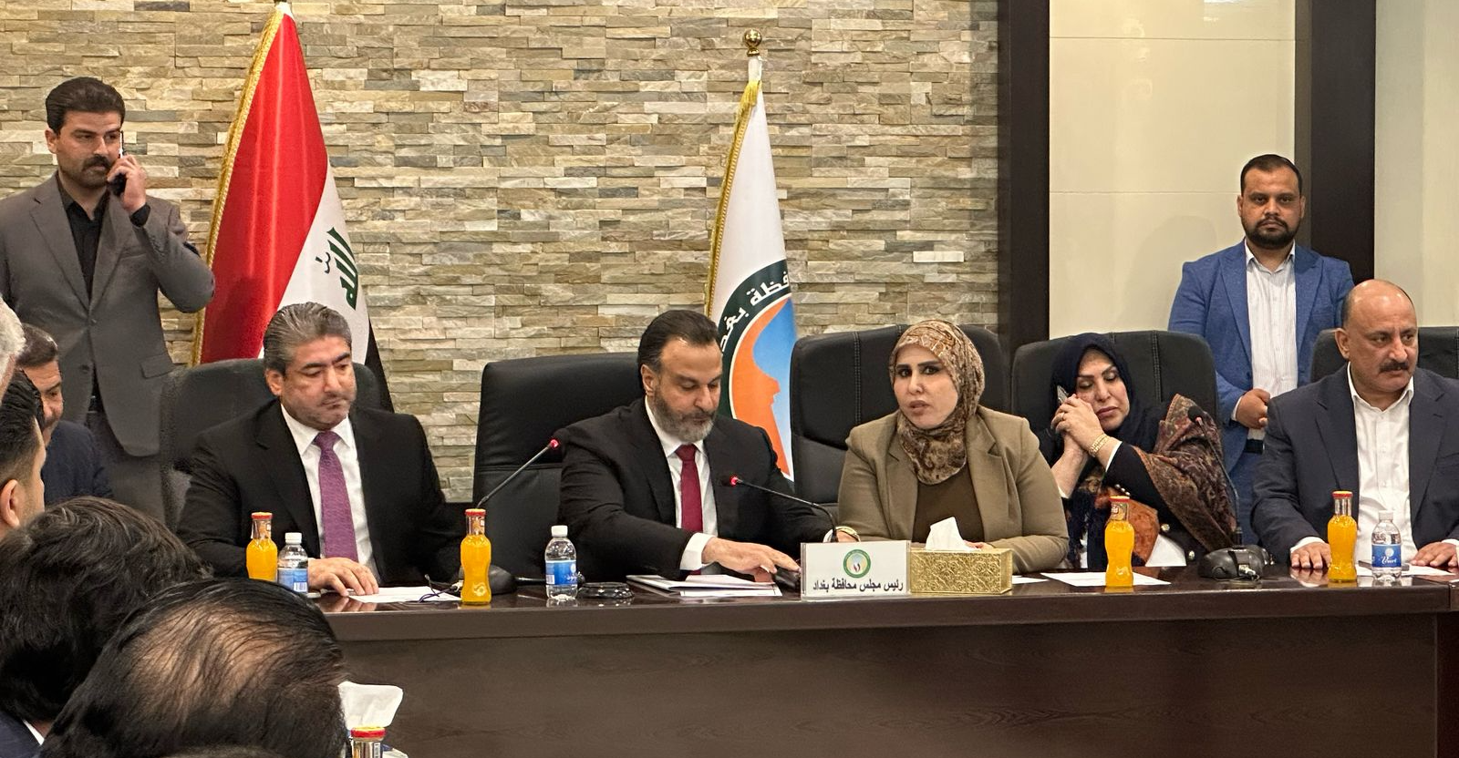 نواب يتهمون الحمداني بتوزيع سيارات واموال مقابل انتخابه رئيسا لمجلس بغداد