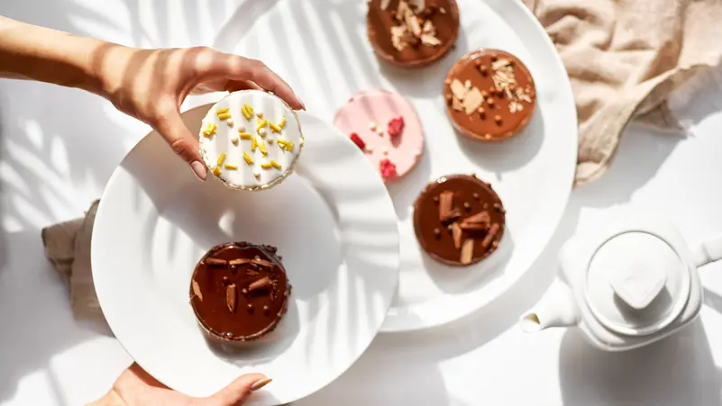 علمياً.. 3 طرق تقلل من تأثير الحلويات على الجسم