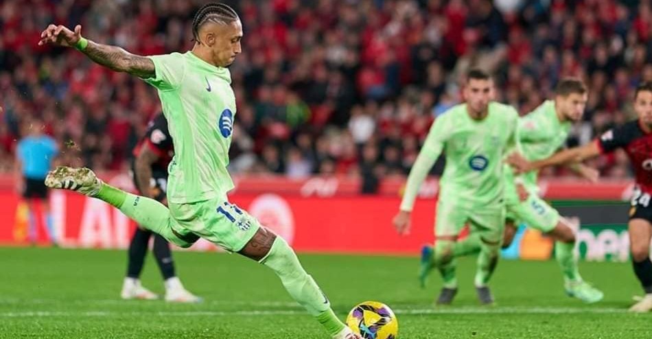 قنبلة الصيف.. الهلال السعودي يلاحق نجم برشلونة بعرض ضخم