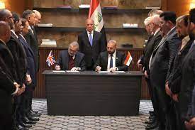 مراقبون: حكومات العراق وقعت اكثر من 135 مذكرة تفاهم واخفقت في تنفيذهاويعتبروها انجازات اعلامية فقط