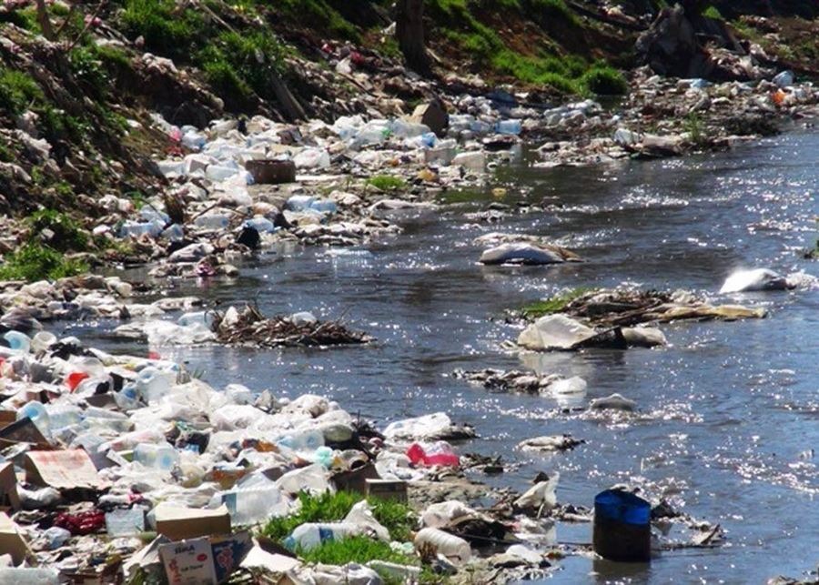 أهالي المشرح يشكون ارتفاع التلوث في مياه الأنهار وتسببها بأمراض جلدية ومعوية