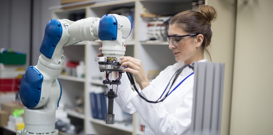 هل ستمكننا برامج الذكاء الاصطناعي من التحدث مع الموتى؟