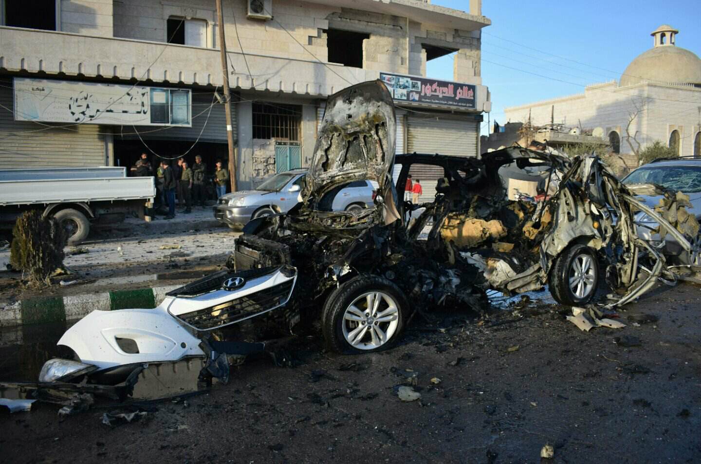 الشرطة الصومالية: قتيلان في هجوم بسيارة ملغومة على مركز للتسوق