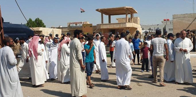 اهالي قضاء السوير بالمثنى يتظاهرون احتجاجا على سوء الخدمات