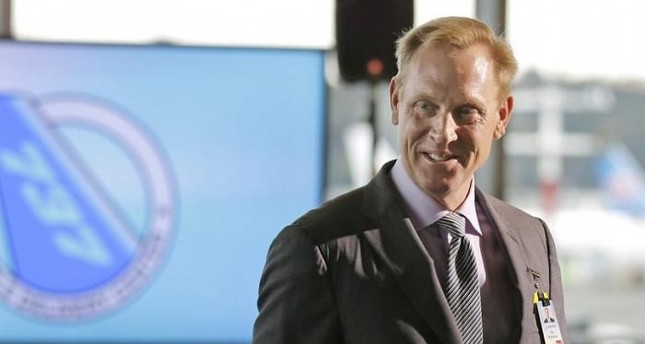 القائم بأعمال وزير الدفاع الأمريكي يقوم بأول زيارة لأفغانستان