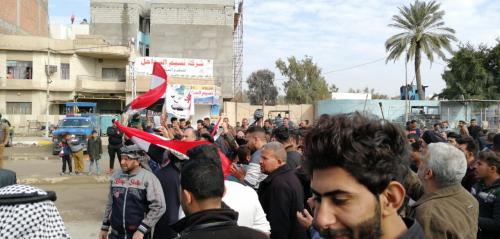 تجدد التظاهرات أمام مجلس محافظة ديالى للمطالبة بإيقاف عمل المجلس