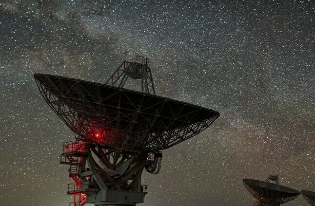 علماء صينيون يسجلون إشارات كونية غامضة