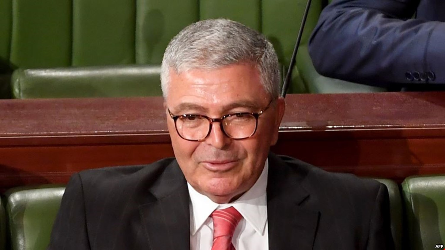 وزير الدفاع التونسي يعلن استقالته بعد ترشحه لانتخابات الرئاسة