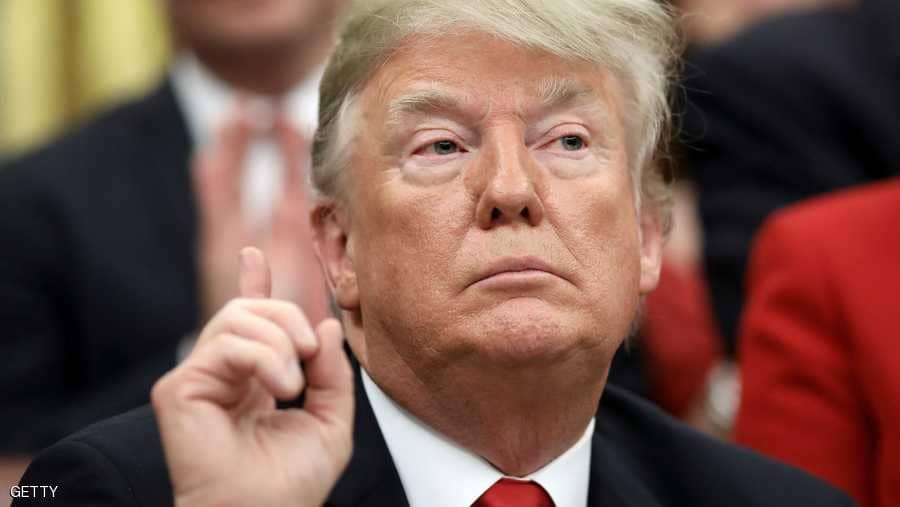 ترامب يبحث “هبوط الأسواق”.. ويشيد بوزير الخزانة