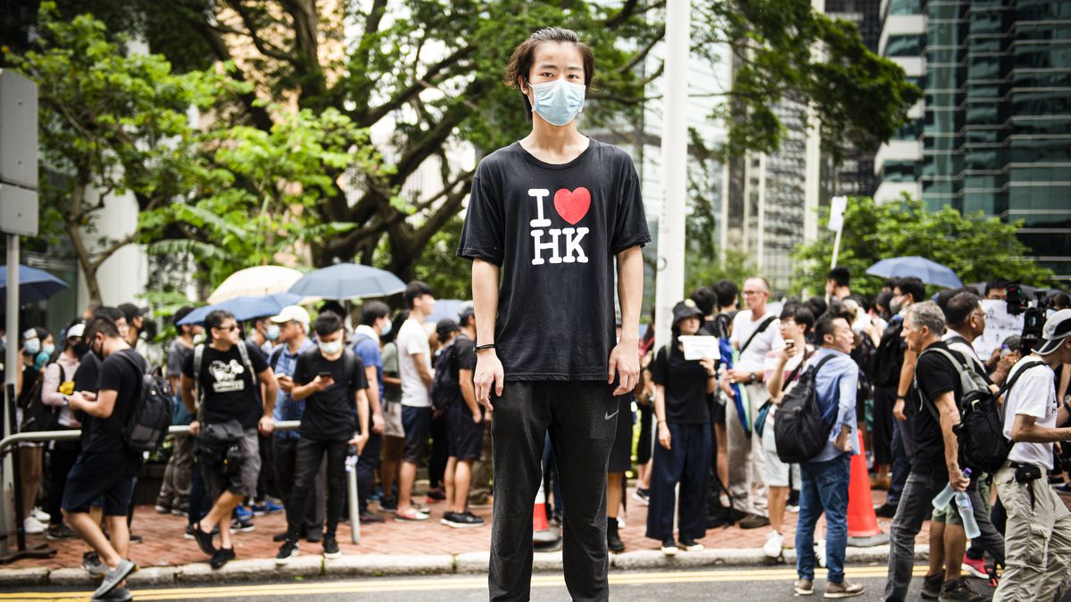 الشرطة في هونج كونج تعتقل 29 شخصا بعد اشتباكات خلال الليل