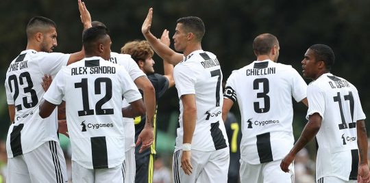 يوفنتوس يرفع الراية البيضاء أمام برشلونة