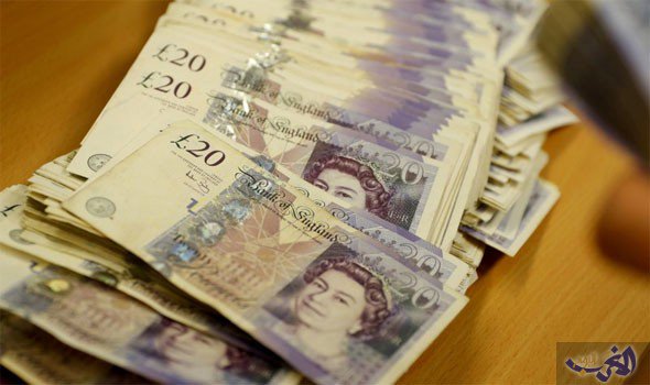 بريطانيا في مأزق.. الاقتصاد ينكمش والإسترليني عند أدنى مستوى