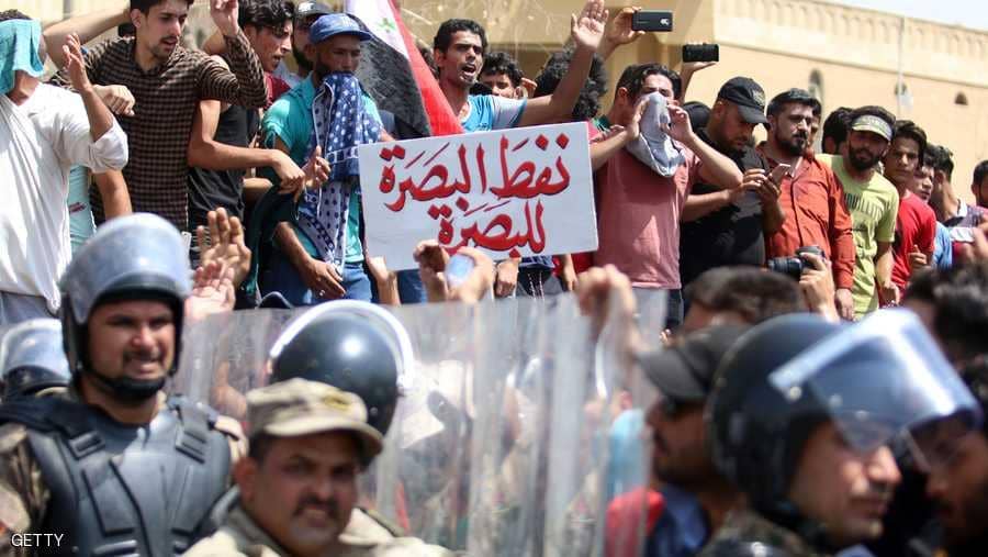 ناشطون بصريون يتوجهون الى بغداد لمناقشة أزمات البصرة مع رئيس الوزراء