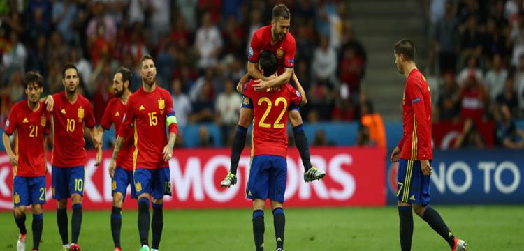 الصحف الإسبانية تمدح “لاروخا” بعد التعادل مع ألمانيا