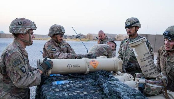 المدفعية الأمريكية تستهدف مواقع لداعش قرب مطار القيارة في نينوى