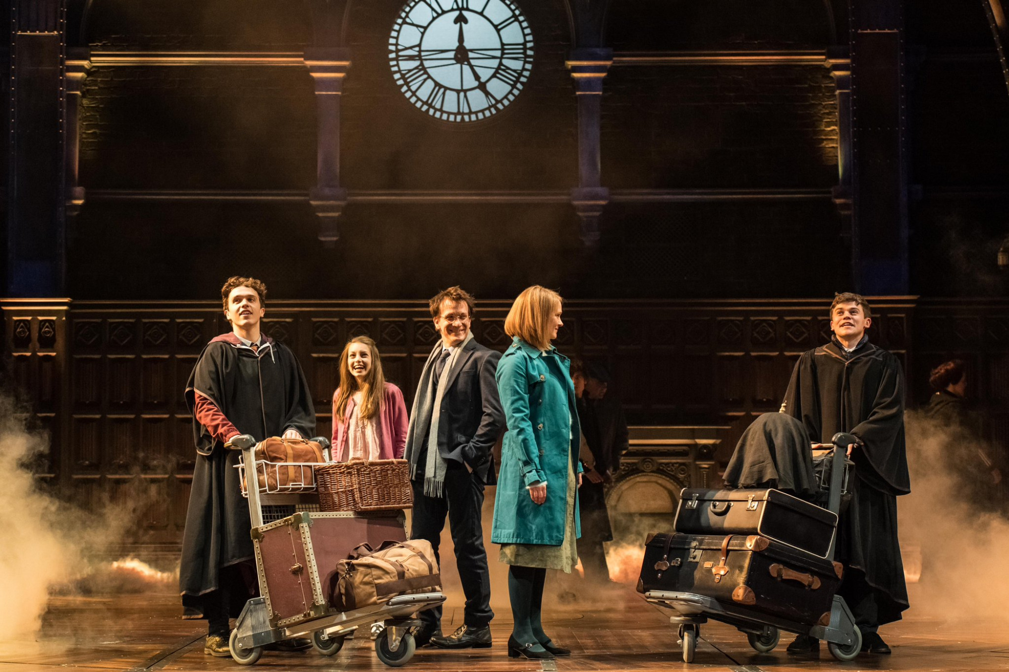 (هاري بوتر) تفوز بجائزة أفضل مسرحية في حفل توزيع جوائز توني