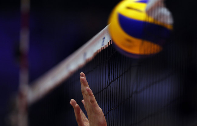 أخطاء فادحة في انطلاقة الشرطة العراقي بالبطولة العربية للطائرة