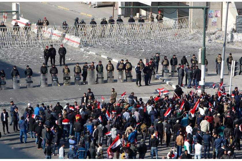 تجدد الصدامات بين متظاهرين والقوات الأمنية قرب نفق التحرير