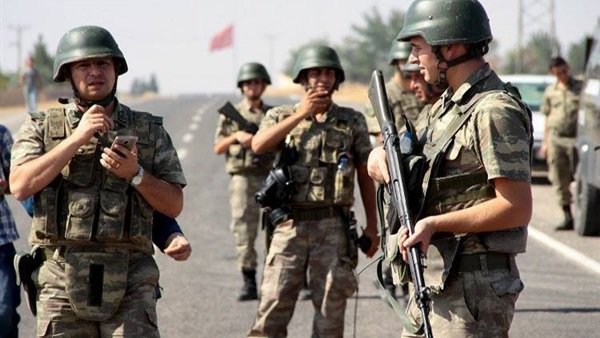 مقتل 3 جنود أتراك في اشتباك مع مسلحين أكراد