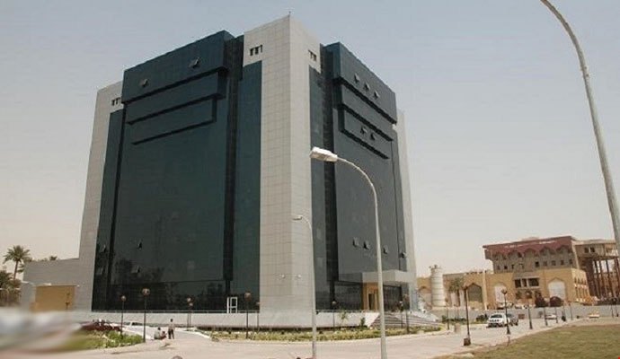 عزل موظفين بوزارة الاعمار