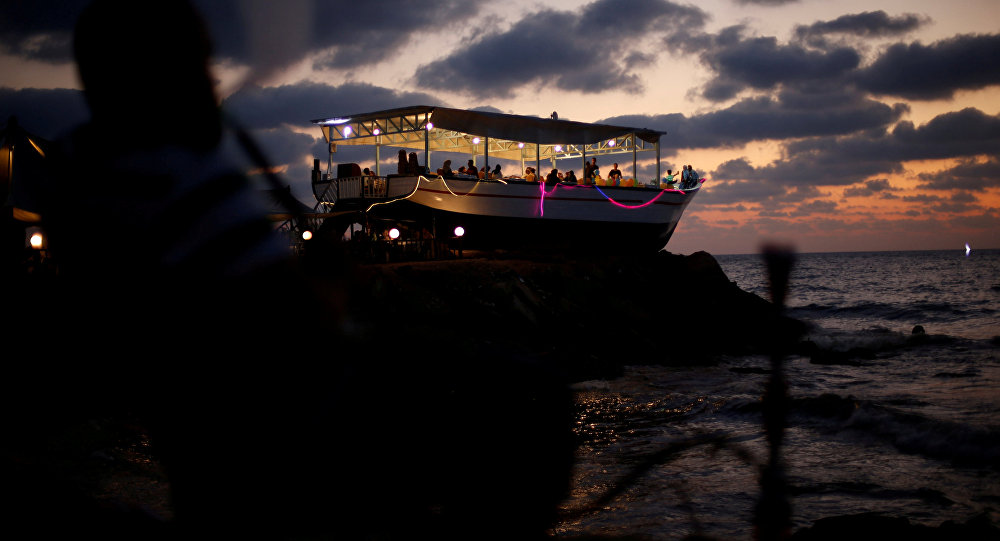 تحويل “مقبرة سفن” إلى مكان ساحر جنوبي العراق