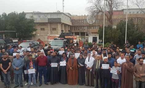متظاهرو البصرة يطالبون بمحاسبة المتورطين بجريمتي سبايكر والصقلاوية