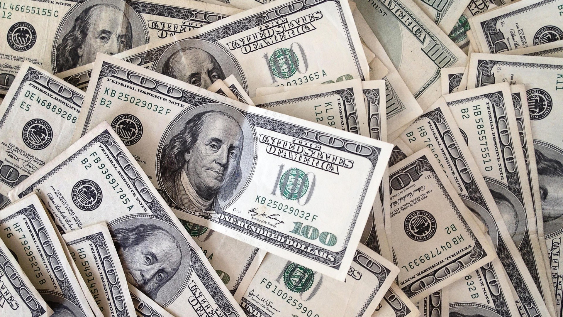 ارتفاع ملحوظ في سعر صرف الدولار صباح اليوم