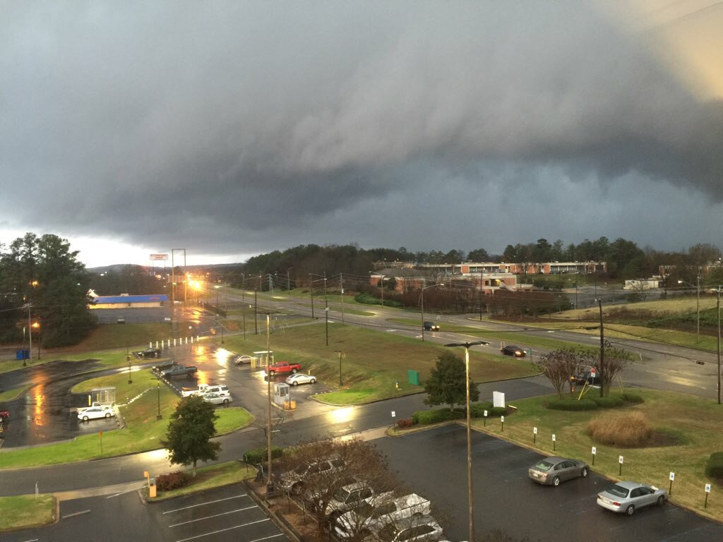 الشرطة الأمريكية: مقتل 23 على الأقل في إعصار بولاية ألاباما