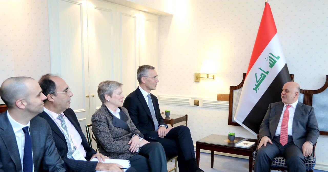 العبادي يبحث مع أمين عام الناتو محاربة الارهاب وتدريب الشرطة العراقية