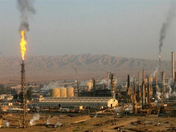 النفط: انجاز المرحلة الاولى لحقل عجيل ورفع الانتاج الى 17000 برميل يوميا