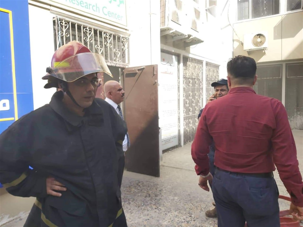 إخماد حريق في الطابق الثالث بجامعة بغداد
