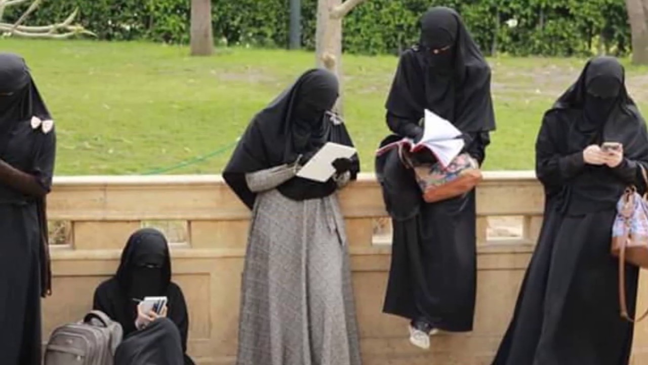 الأمم المتحدة: حظر فرنسا النقاب ينتهك حقوق الإنسان