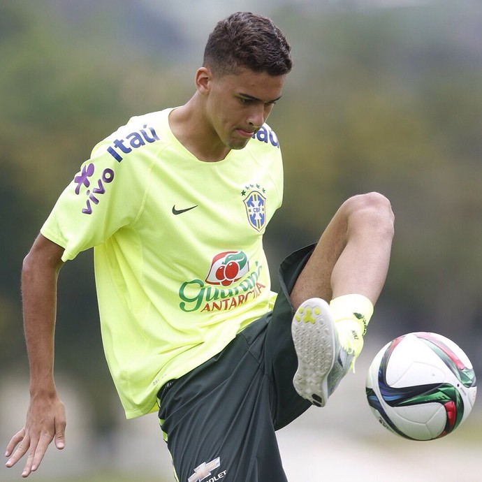 صراع مرتقب بين برشلونة وريال مدريد على صخرة برازيلية