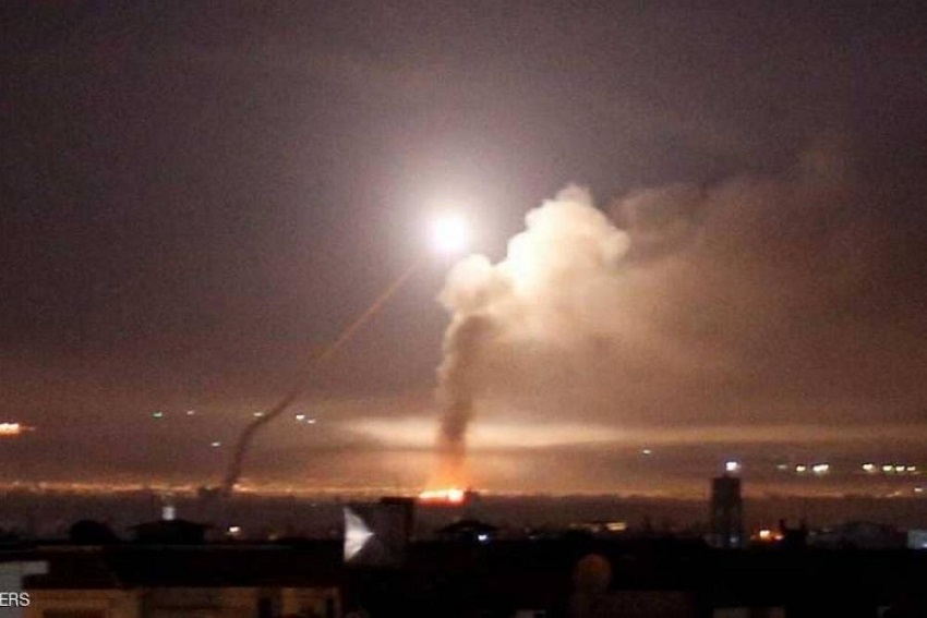 مصادر سورية: إسرائيل تستهدف محيط مطار دمشق