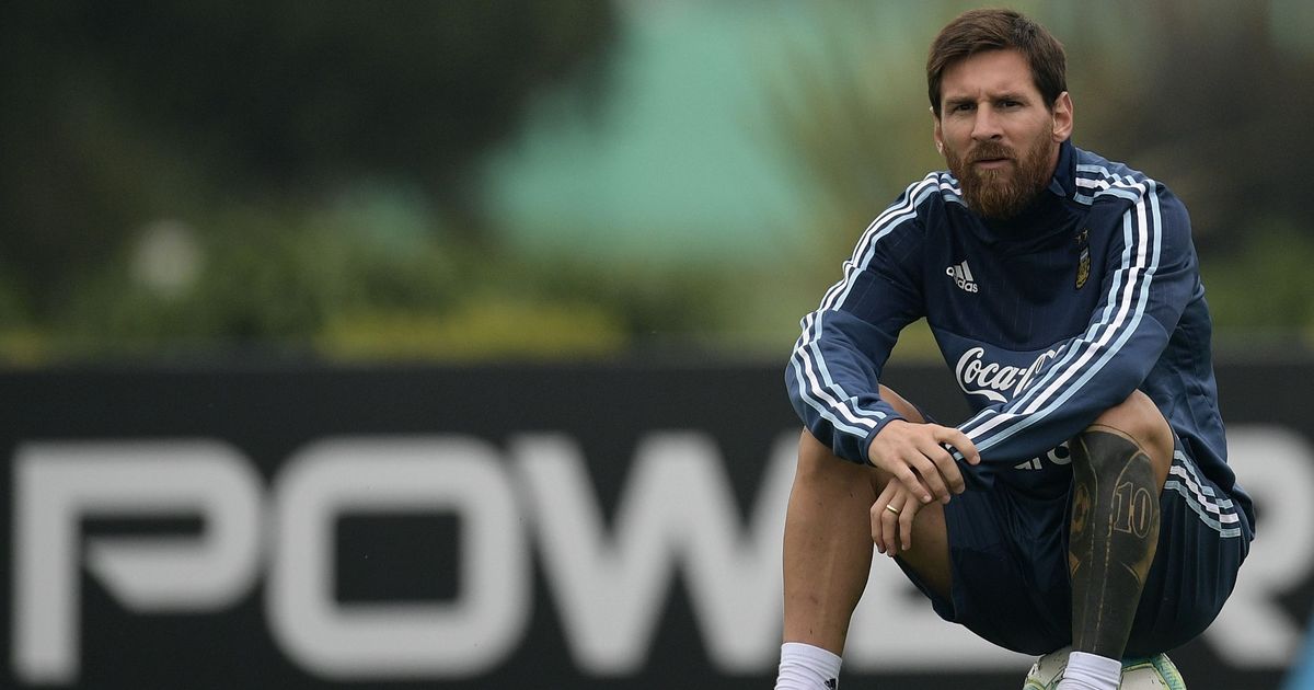 ميسي يسبب قلقاً في الارجنتين وبرشلونة