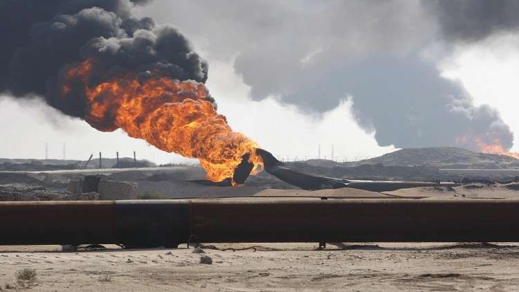 اندلاع النيران بأنبوب نفط في كركوك