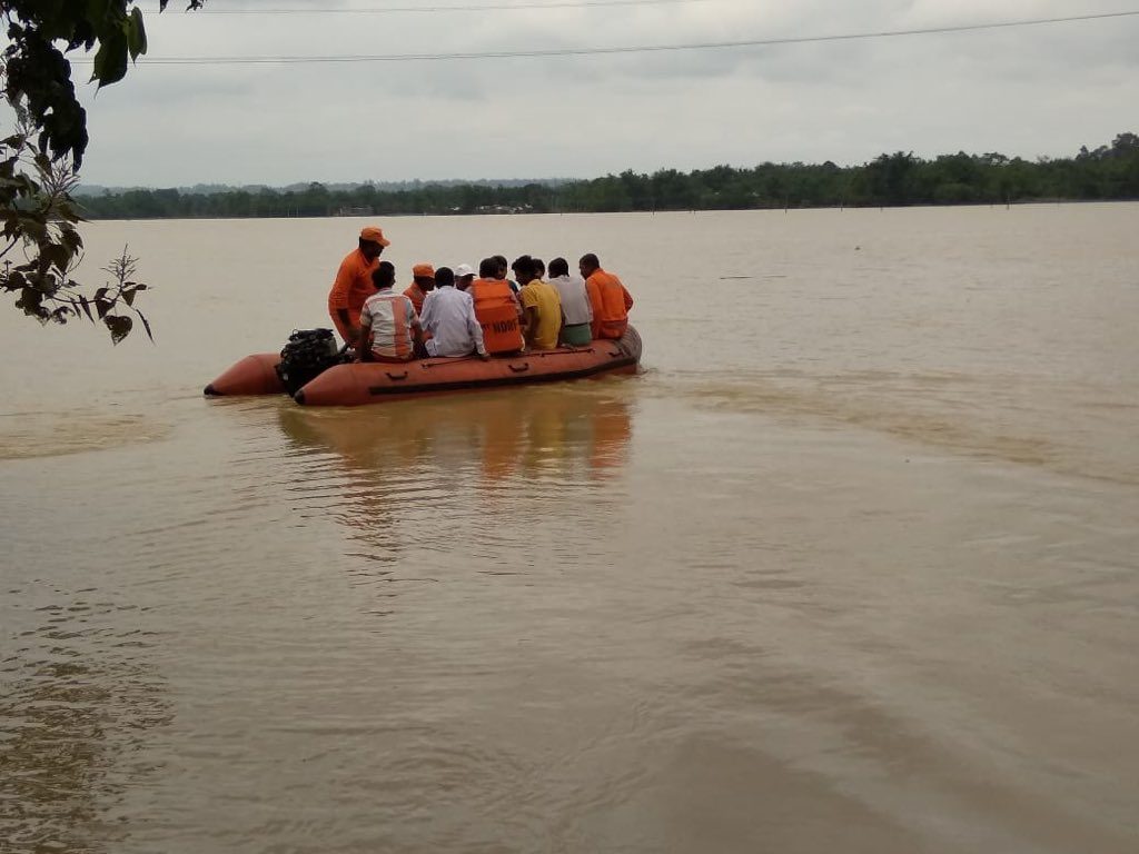 الفيضانات تودي بحياة أكثر من 270 شخصا في الهند وتشرد مليونا