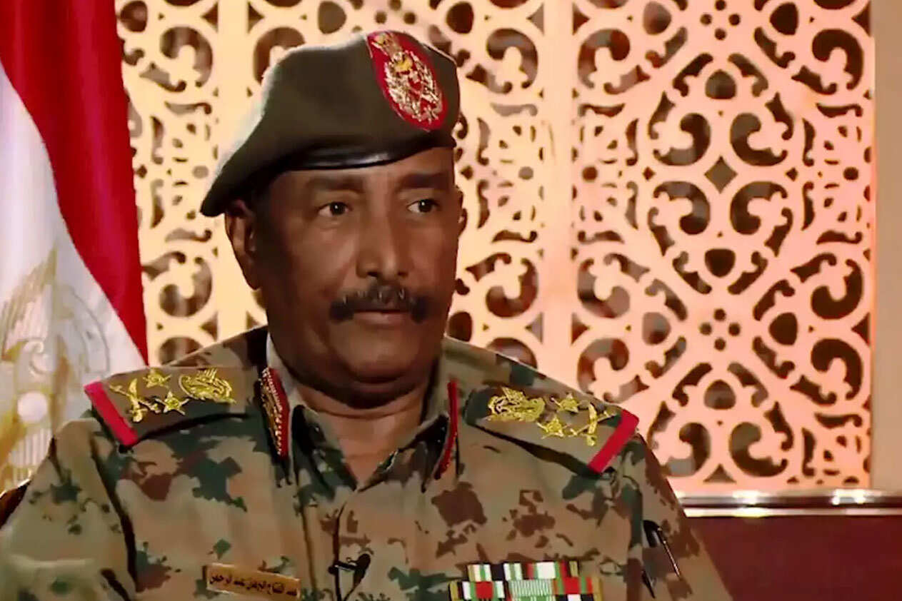 الفريق أول عبد الفتاح البرهان يؤدي اليمين رئيسا لمجلس السيادة في السودان