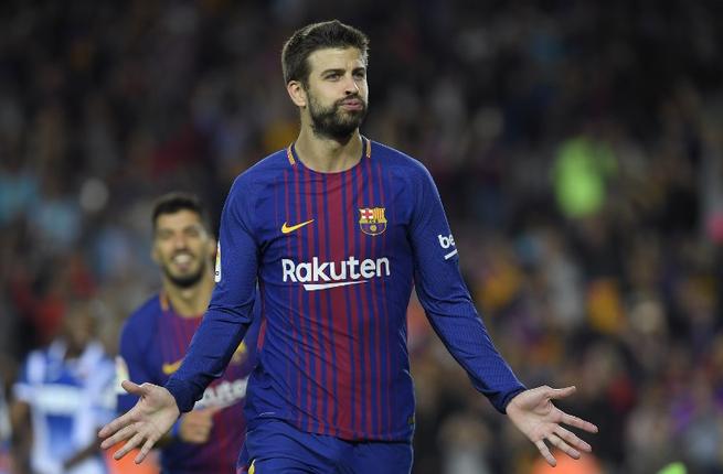 «بيكيه» يمدد تعاقده مع برشلونة بشرط جزائي جديد