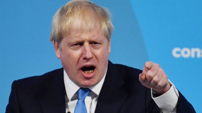 بعد انهيار توماس كوك، رئيس وزراء بريطانيا يتساءل لماذا يتقاضى مديروها الملايين