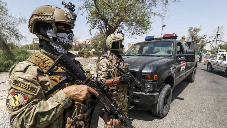 قوة عسكرية تداهم مدرسة ابتدائية في البصرة وتعتقل احدى المعلمات