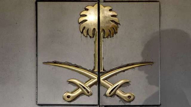 الرياض تتساءل عن المستفيد من اختفاء خاشقجي وتحذر من “خريف يقطر دما”