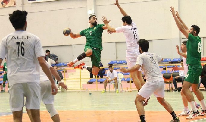 يد القيثارة في طريقها لتحقيق لقب الدوري الثالث توالياً