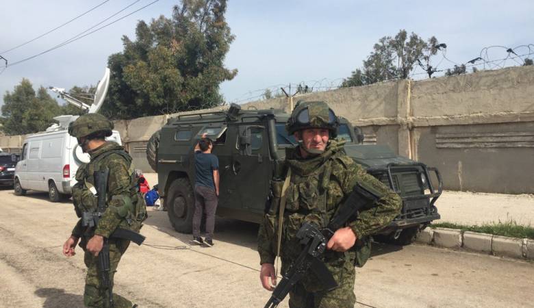 انترفاكس: مقتل 4 عسكريين روس و40 إرهابيا في دير الزور بسوريا